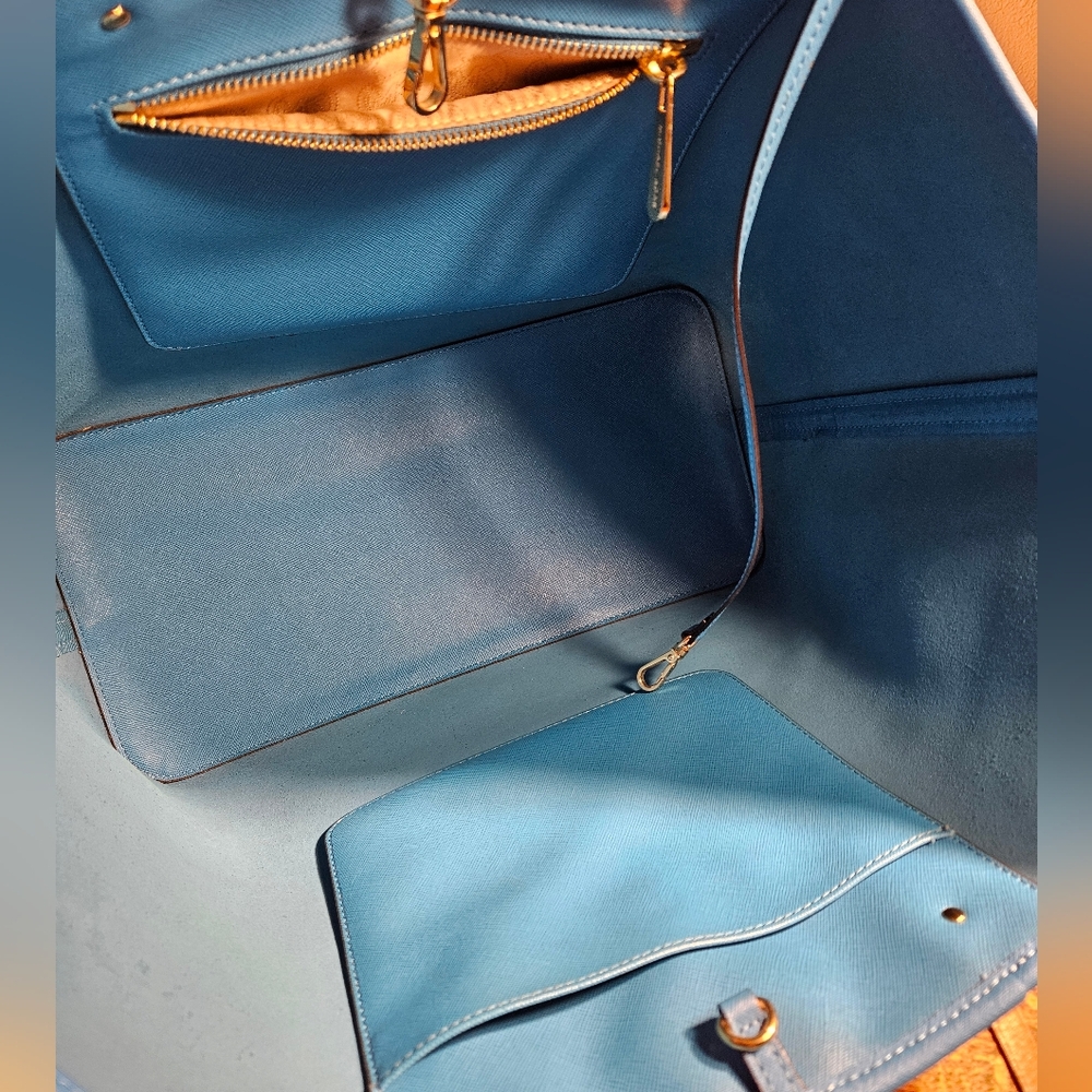 Michael Kors Jet Set Travel Stripe Calfskin Medium Tote Bag - Picture 9 of 13